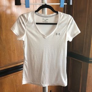 Under armour active shirt SM loose fit heat gear